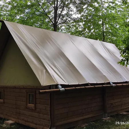 Campingplads Saecula Natural Village Experience Force