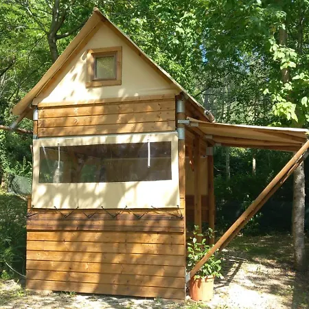 Saecula Natural Village Experience *
