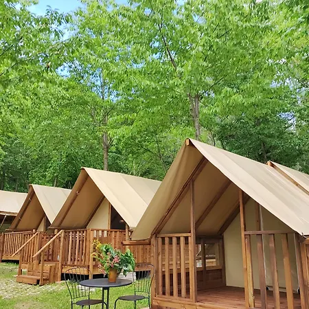 Saecula Natural Village Experience
