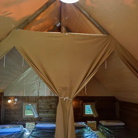 Parque de Campismo Saecula Natural Village Experience