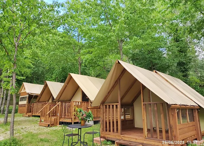 Κάμπινγκ Saecula Natural Village Experience *