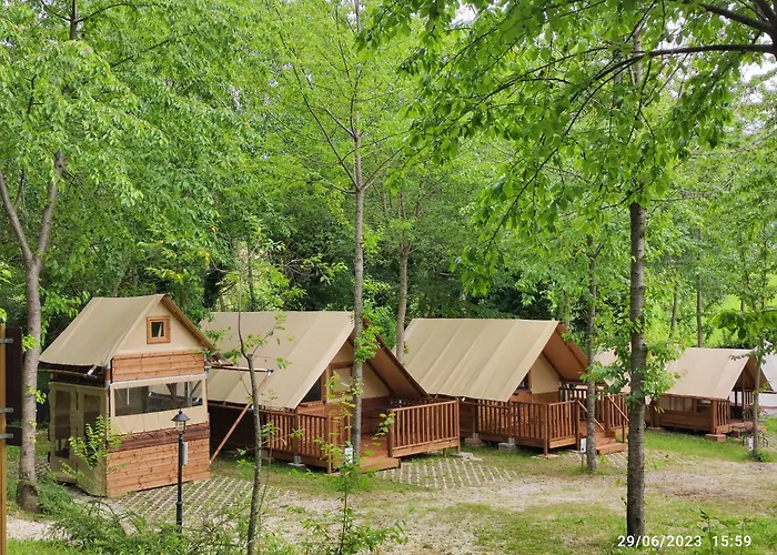 Saecula Natural Village Experience *