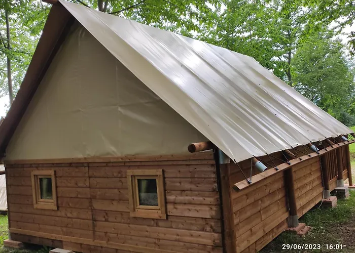 Κάμπινγκ Saecula Natural Village Experience