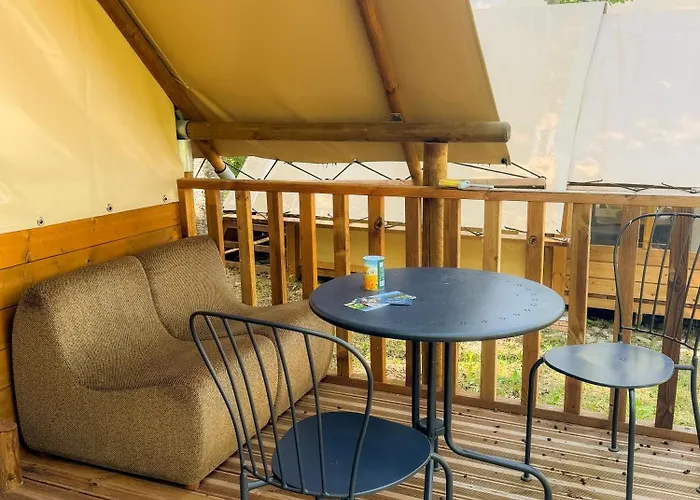 Saecula Natural Village Experience Κάμπινγκ *