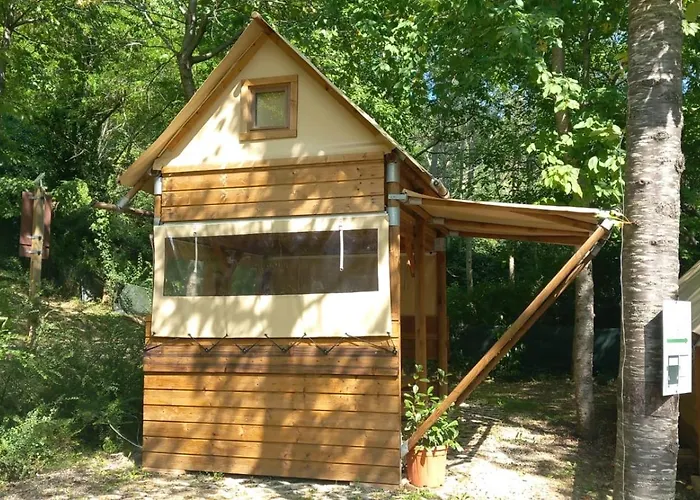 Saecula Natural Village Experience *